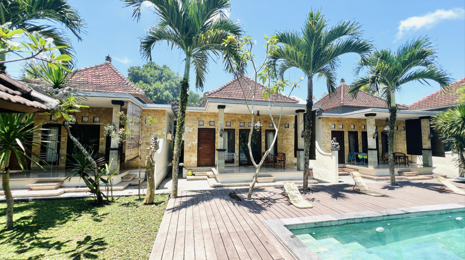 A garden cottage at Samyama